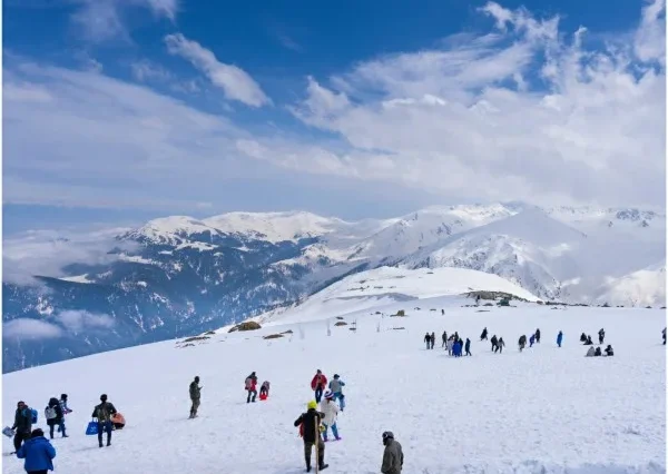 Kashmir Family Adventure Tour: 4 Nights/5 Days - Srinagar, Gulmarg, Pahalgam,Tangmarg