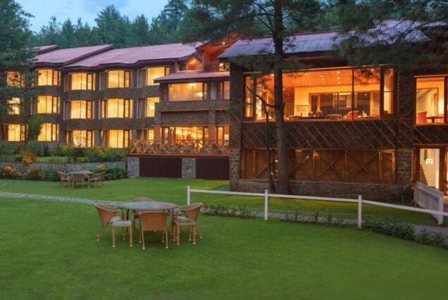 4 Star Hotel Booking in Kashmir