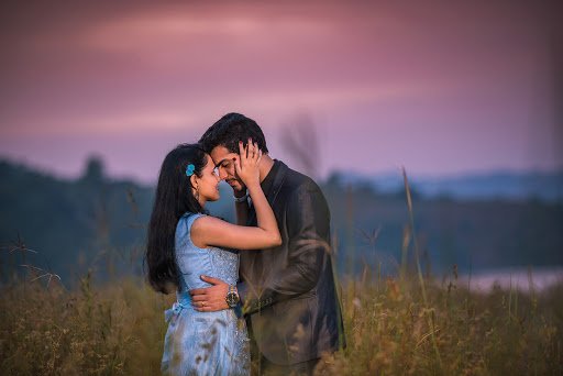 Kashmir Honeymoon Tour - 4 Nights/5 Days - Srinagar to Gulmarg, Pahalgam, and Local Attractions