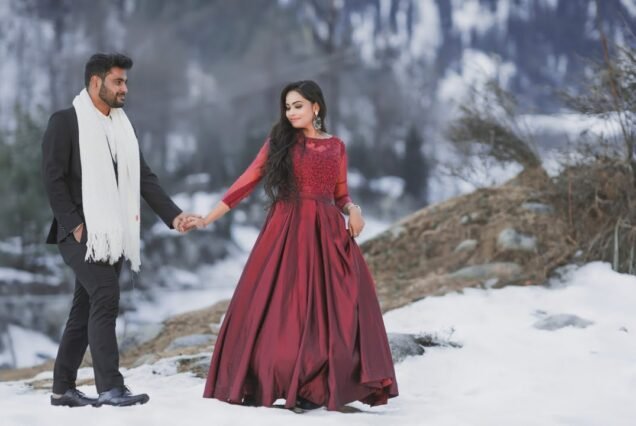 Kashmir Majestic Package: 4 Nights/5 Days - Tour from Srinagar to Gulmarg, Yousmarg, and Pahalgam